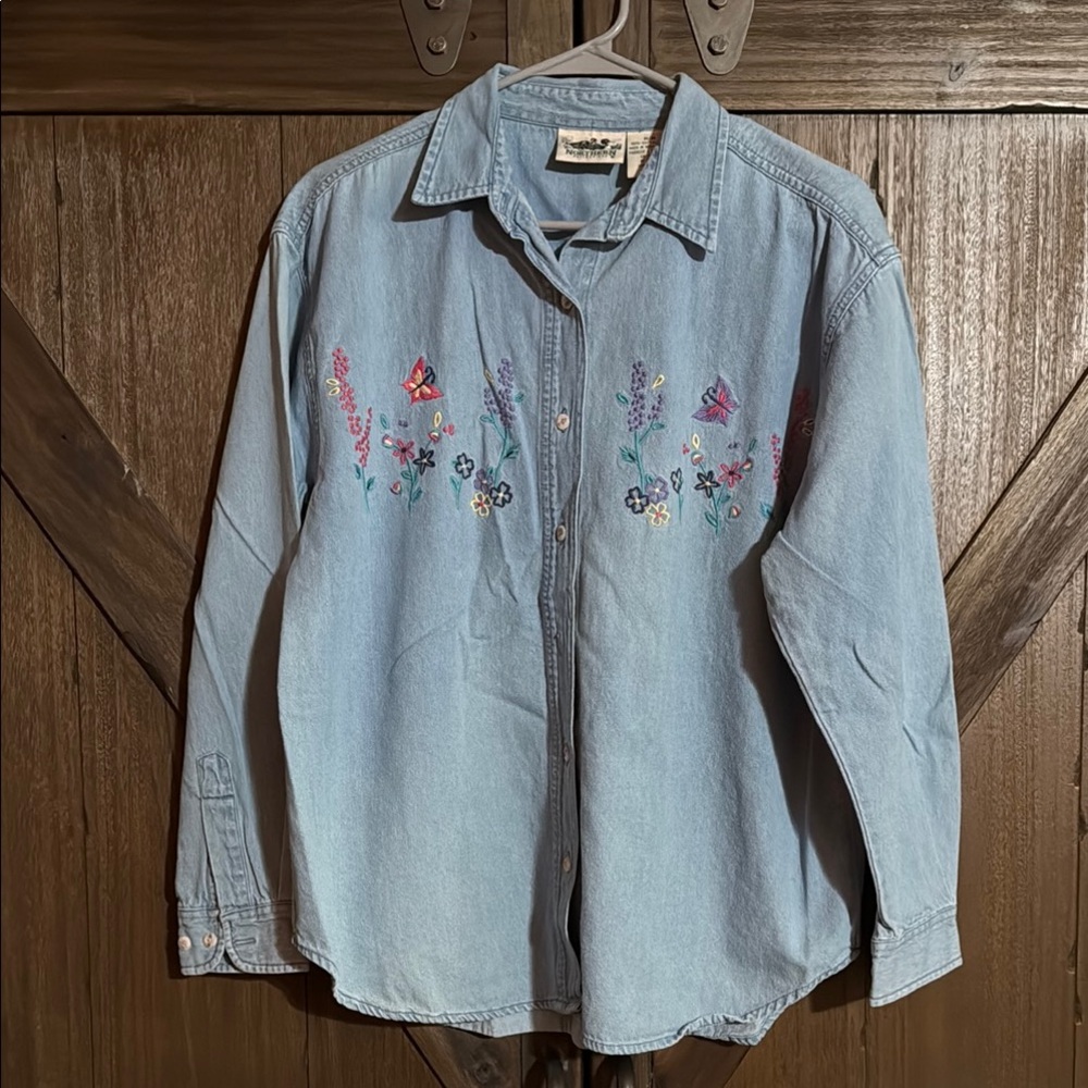 Northern Reflections Blue Floral Embroidered Button Down Shirt